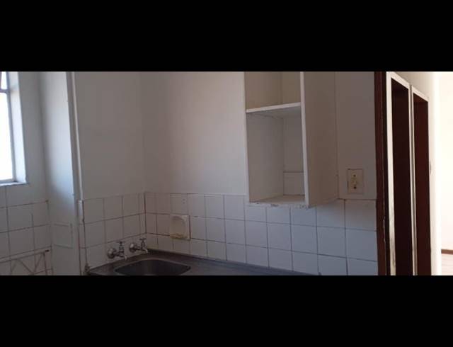 1 BEDROOM APARTMENT FOR SALE IN PRETORIA WEST